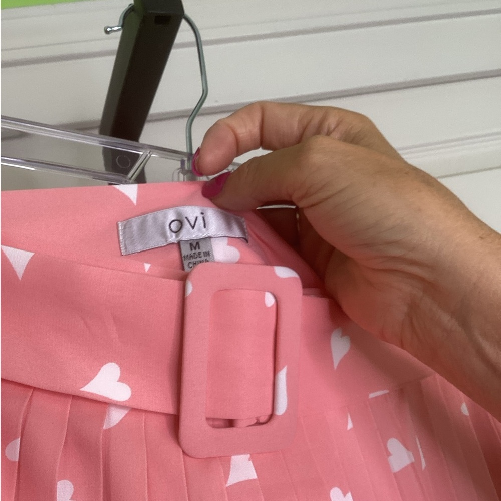 Ovi Pink Heart Pleated Skirt, size Medium, NWT - Picture 3 of 3